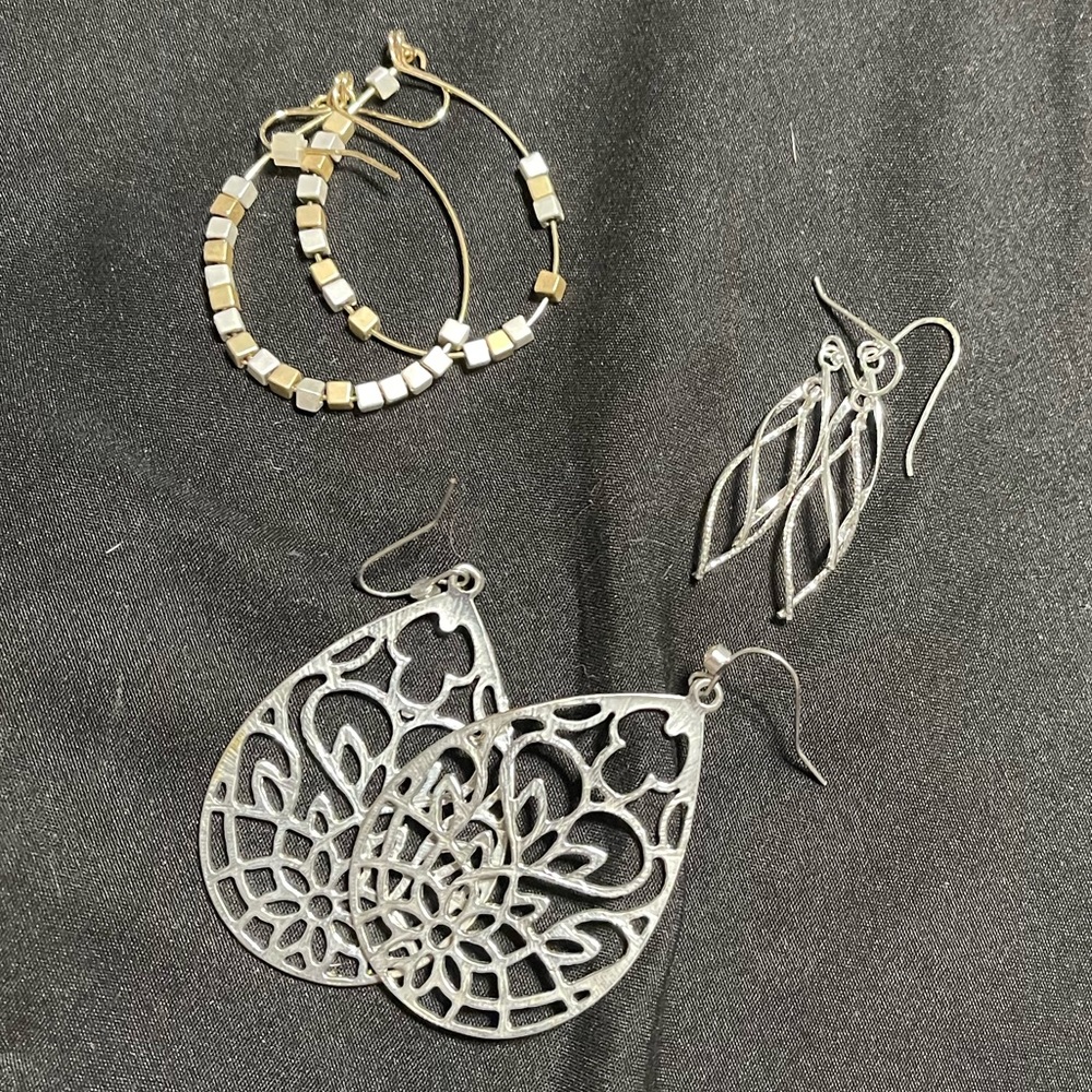 Bundle of Boutique dangle earrings
